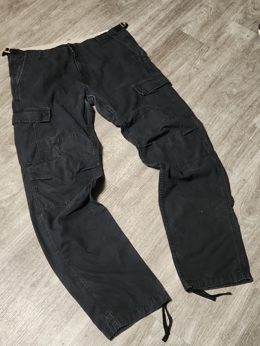 Vintage Faded Carhartt WIP Men's Ripstop Cargo Pants with Utility Pockets